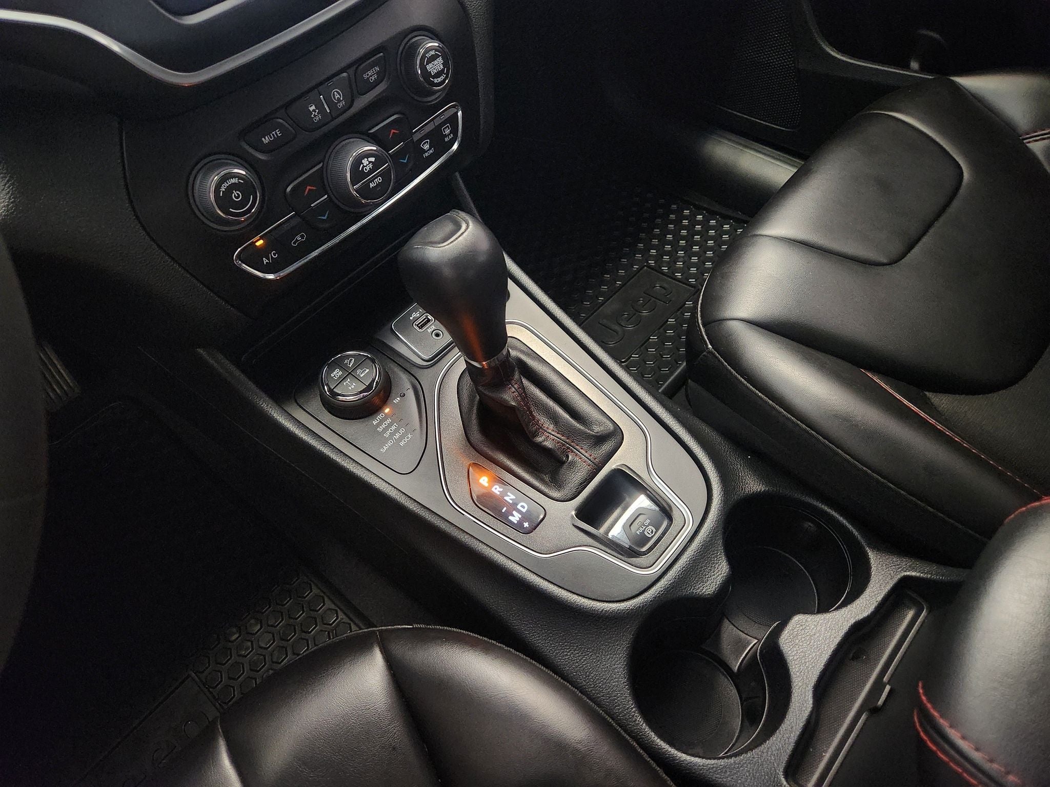 2022 Jeep Cherokee Trailhawk