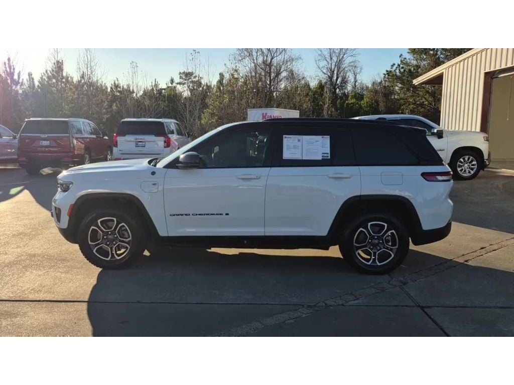 2022 Jeep Grand Cherokee 4xe Trailhawk