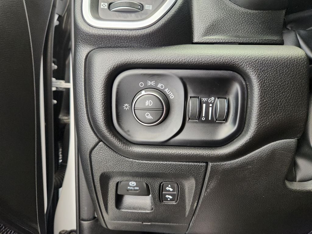 2025 RAM 1500 Lone Star