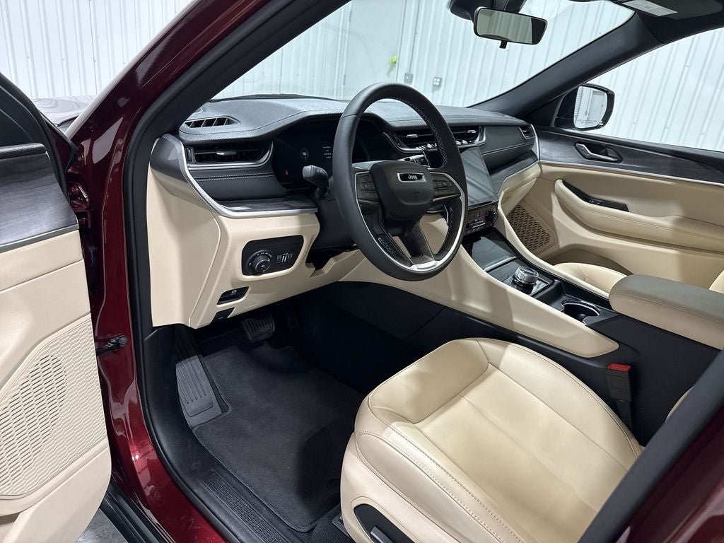 2025 Jeep Grand Cherokee L Limited 4x2