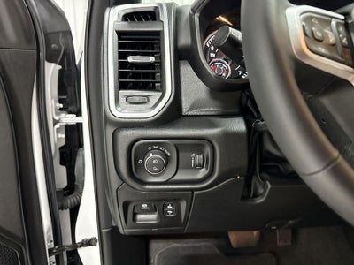 2022 RAM 1500 Lone Star Quad Cab 4x4 6'4' Box
