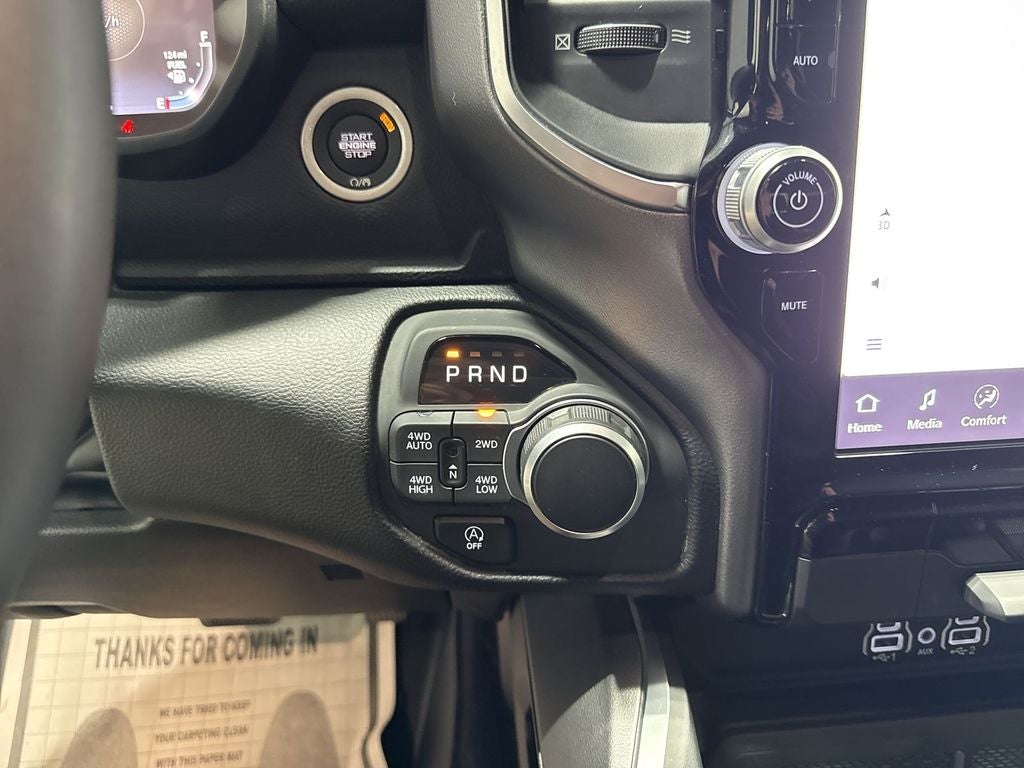 2025 RAM 1500 Lone Star Crew Cab 4x4 5'7' Box