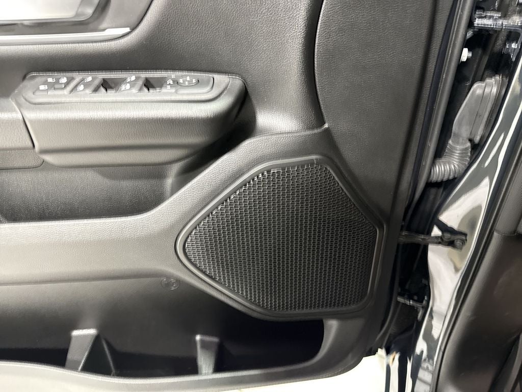 2025 RAM 1500 Lone Star Crew Cab 4x4 5'7' Box