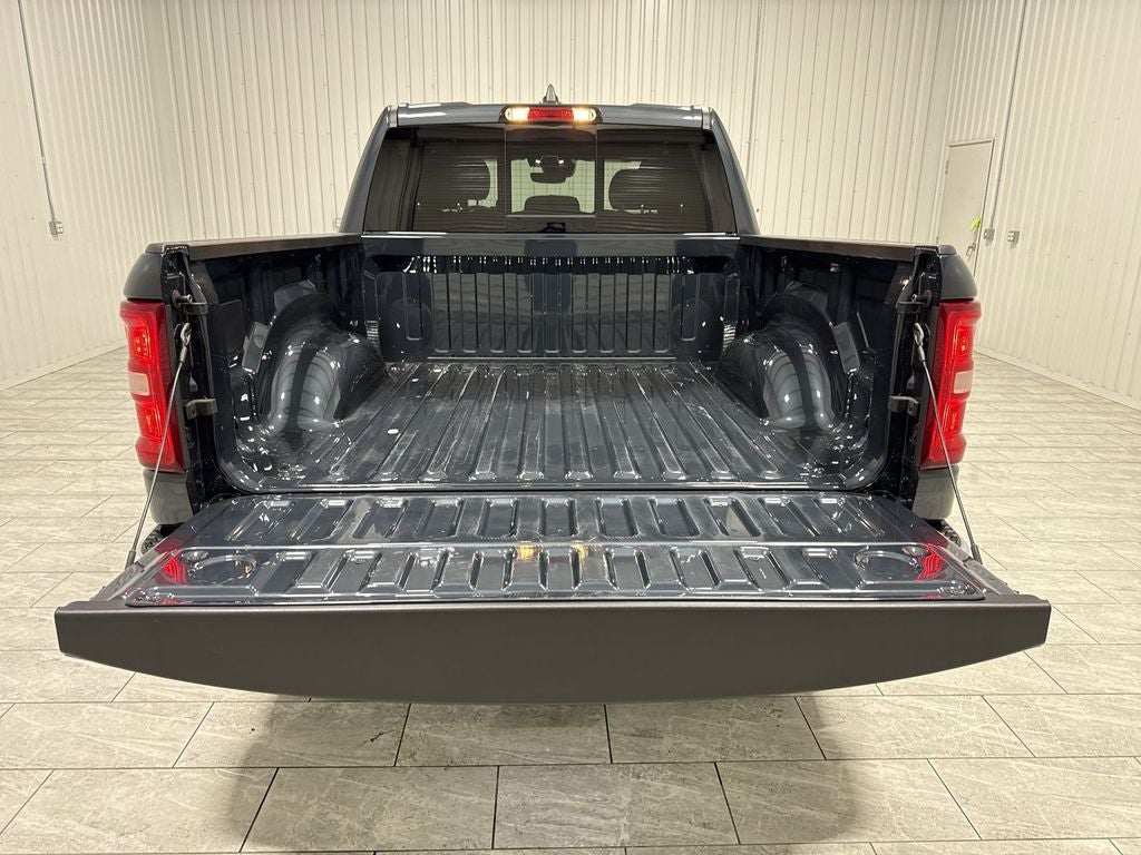 2025 RAM 1500 Lone Star Crew Cab 4x4 5'7' Box