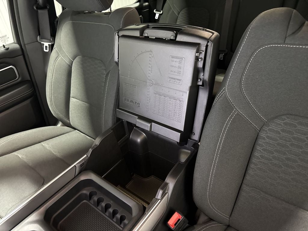 2025 RAM 1500 Lone Star Crew Cab 4x4 5'7' Box