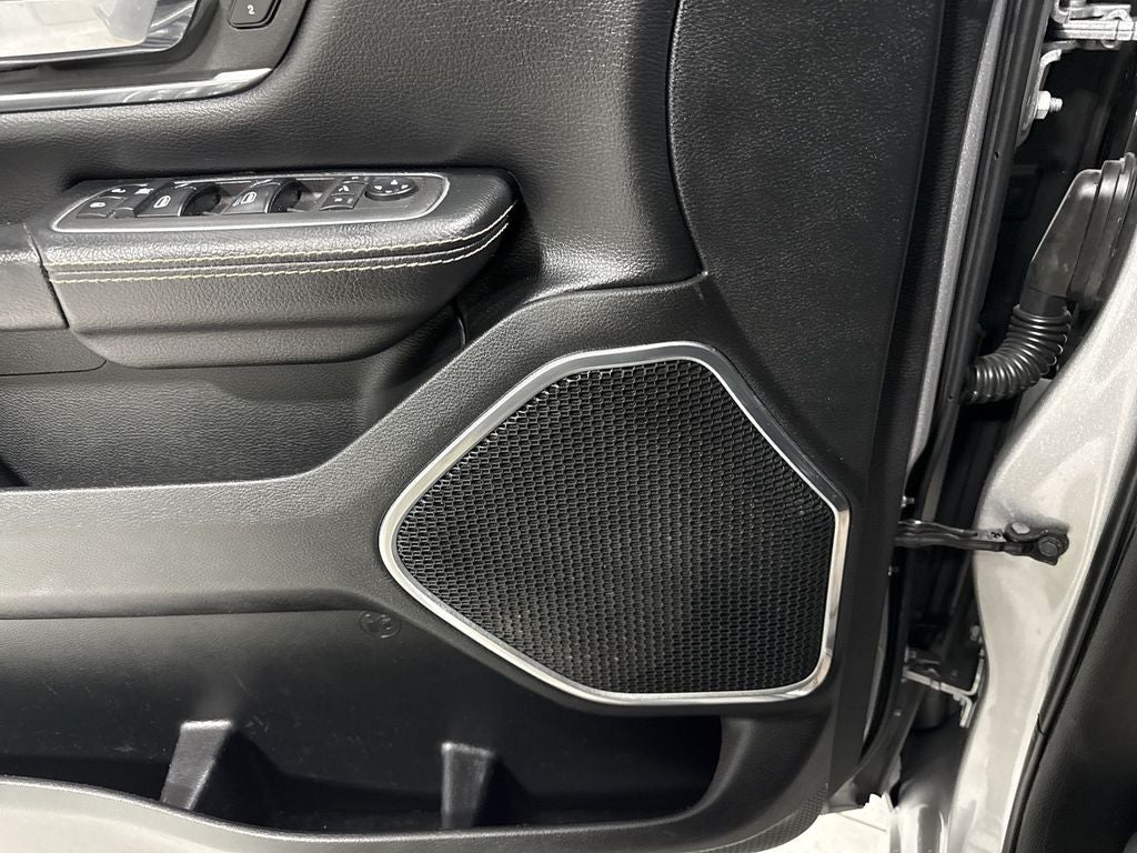 2021 RAM 1500 Laramie Crew Cab 4x4 5'7' Box