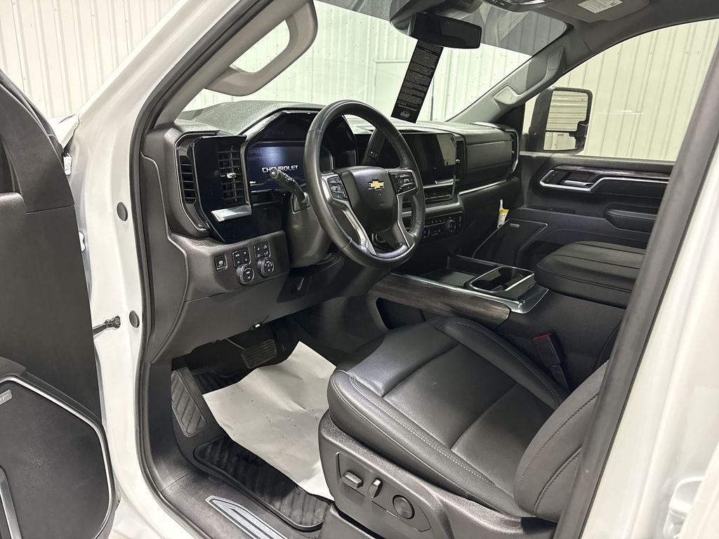 2025 Chevrolet Silverado 2500HD 4WD Crew Cab Standard Bed LTZ