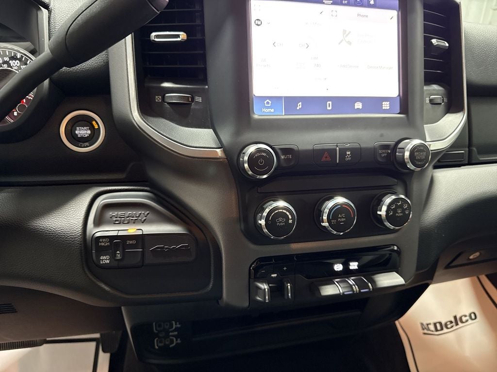 2024 RAM 3500 Big Horn Crew Cab 4x4 8' Box