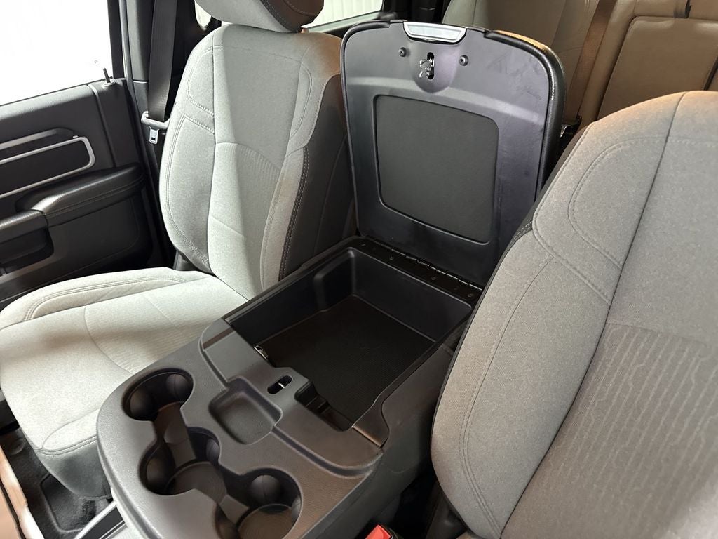 2024 RAM 3500 Big Horn Crew Cab 4x4 8' Box