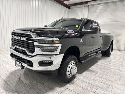 2025 RAM 3500 Tradesman Crew Cab 4x4 8' Box