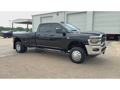 2025 RAM 3500 Tradesman Crew Cab 4x4 8' Box