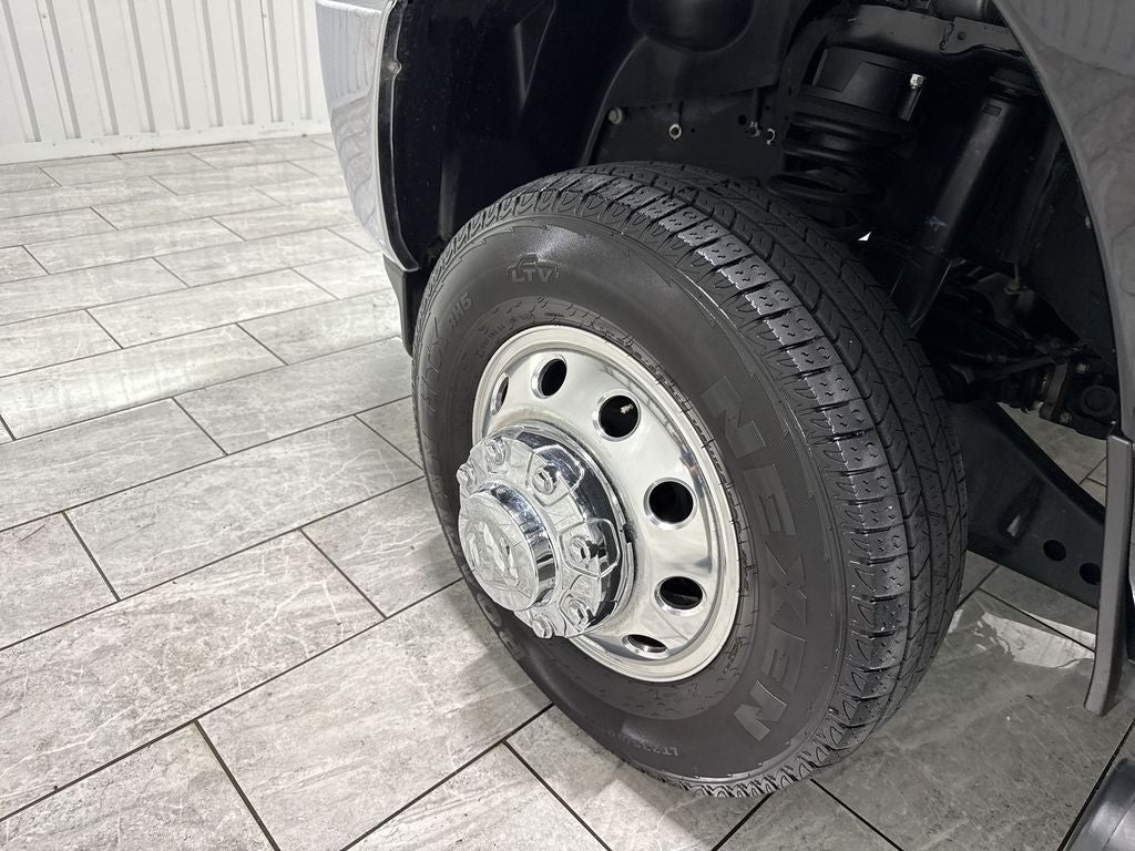 2025 RAM 3500 Tradesman Crew Cab 4x4 8' Box