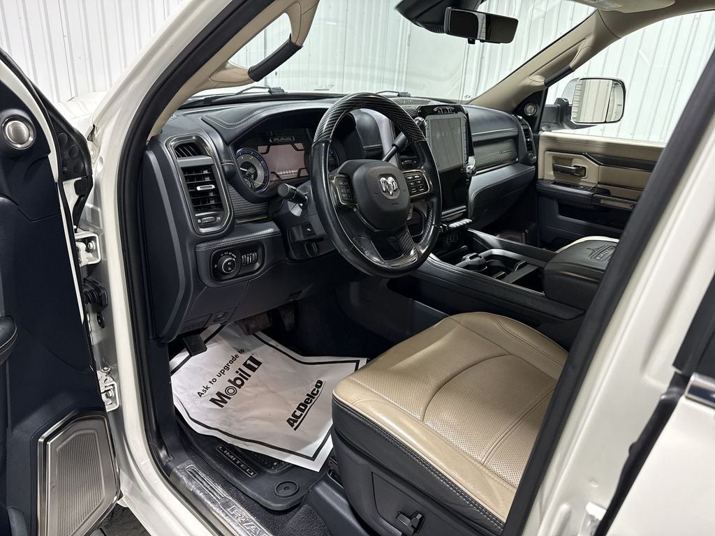 2021 RAM 3500 Limited Crew Cab 4x4 8' Box