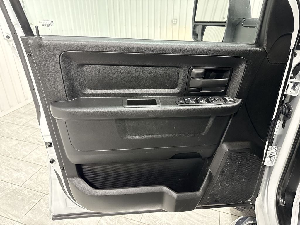 2023 RAM 2500 Tradesman Crew Cab 4x4 8' Box