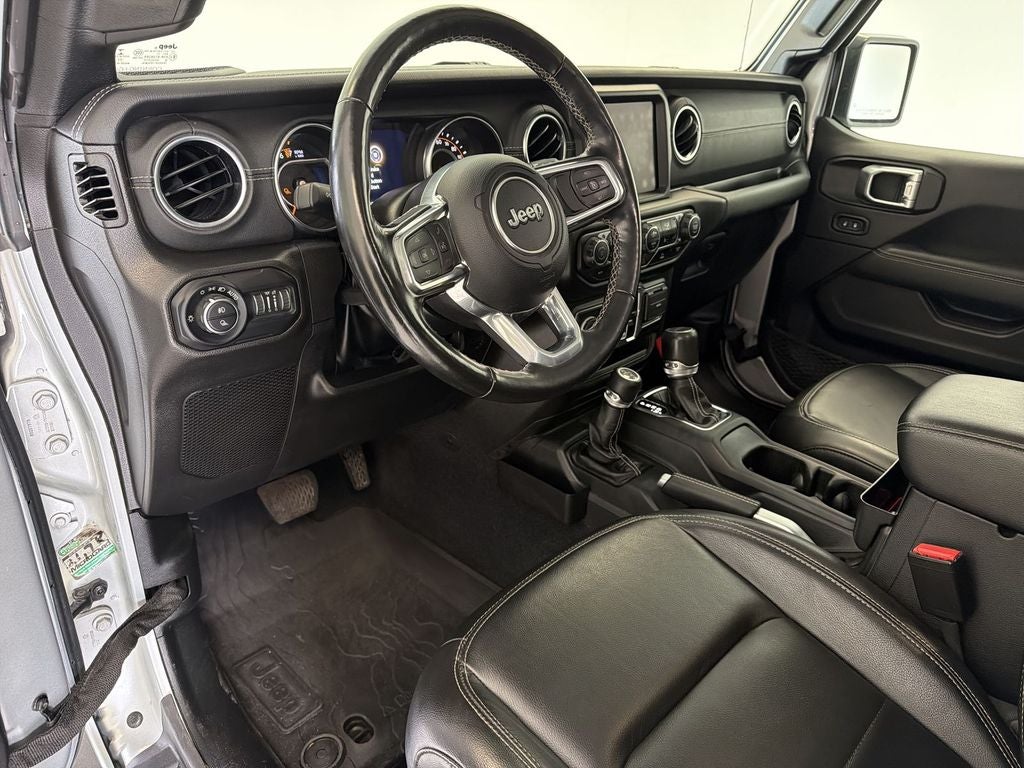 2022 Jeep Gladiator Overland