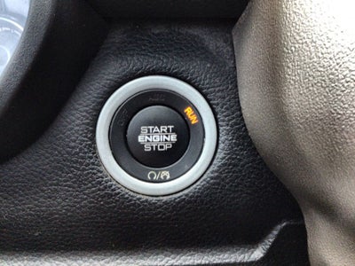 2019 RAM 1500 Laramie Crew Cab 4x4 5'7" Box