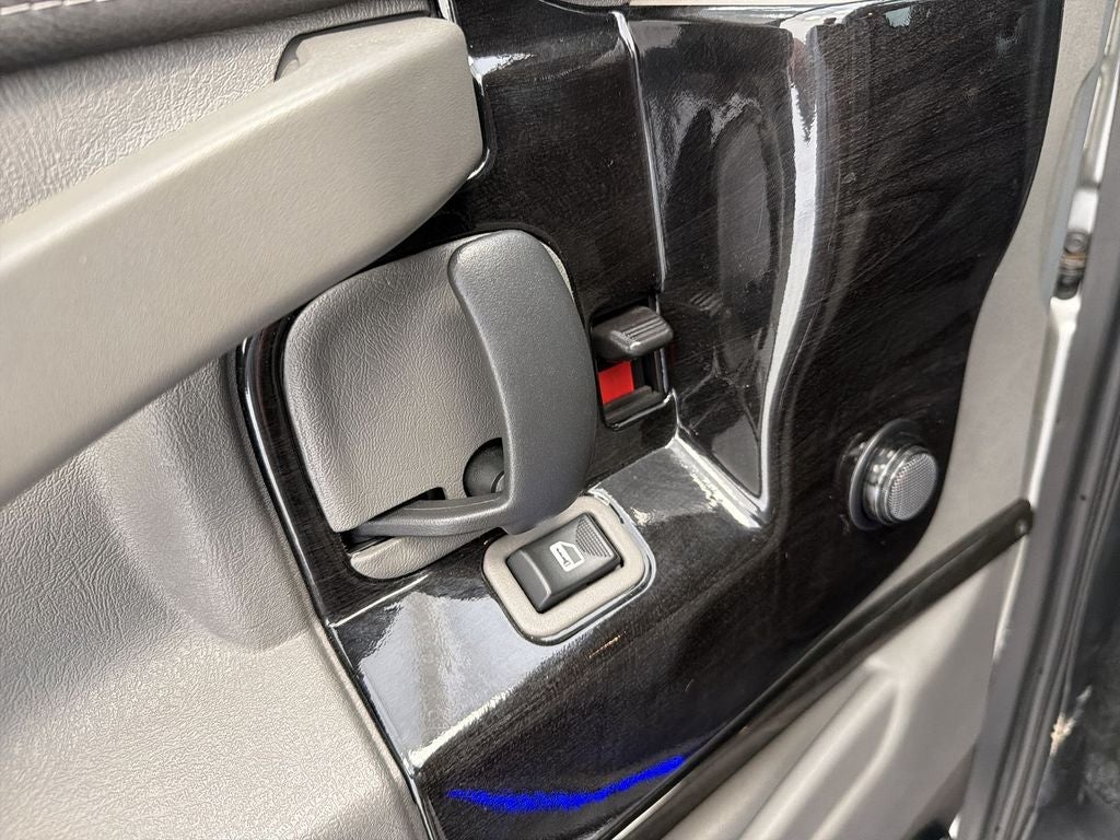 2021 Chevrolet Express Passenger 2500 1LS