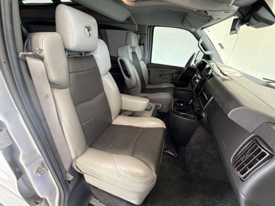 2021 Chevrolet Express Passenger 2500 1LS