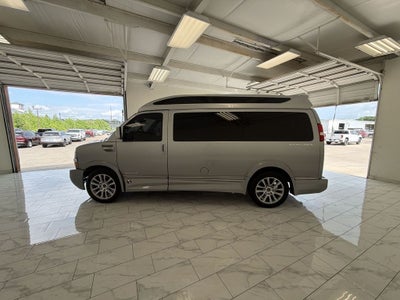 2021 Chevrolet Express Passenger 2500 1LS