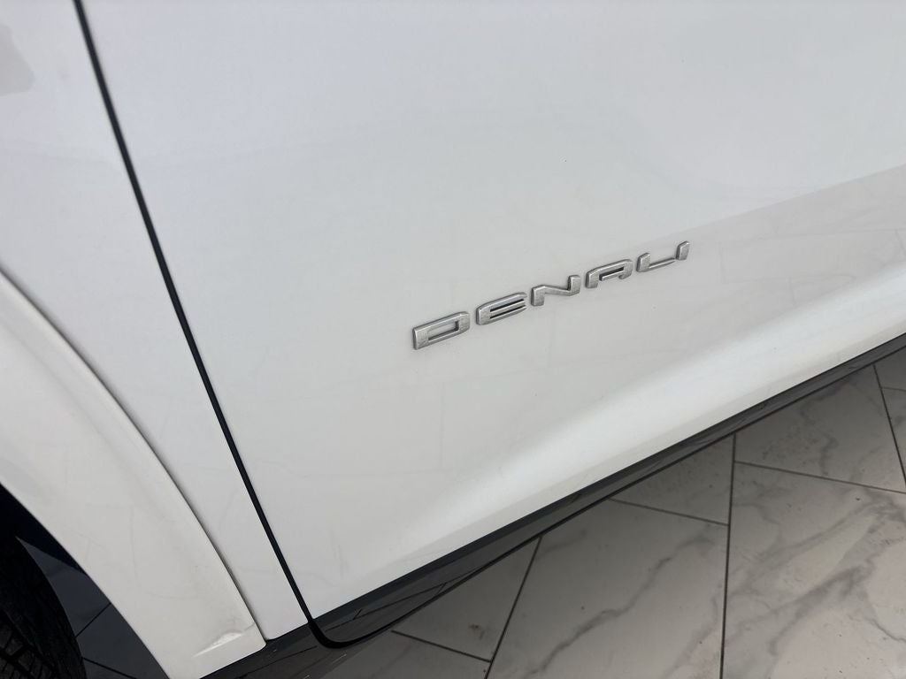 2025 GMC Acadia Denali