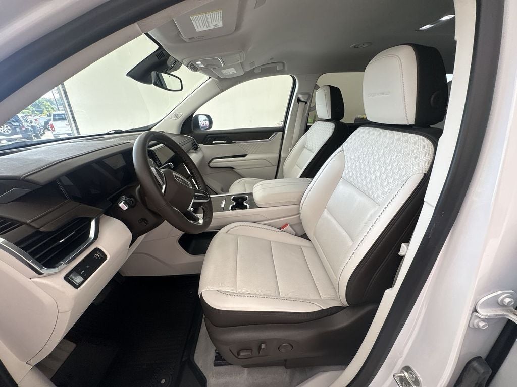 2025 GMC Acadia Denali