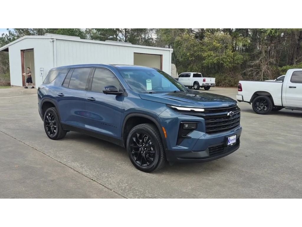 2024 Chevrolet Traverse LS