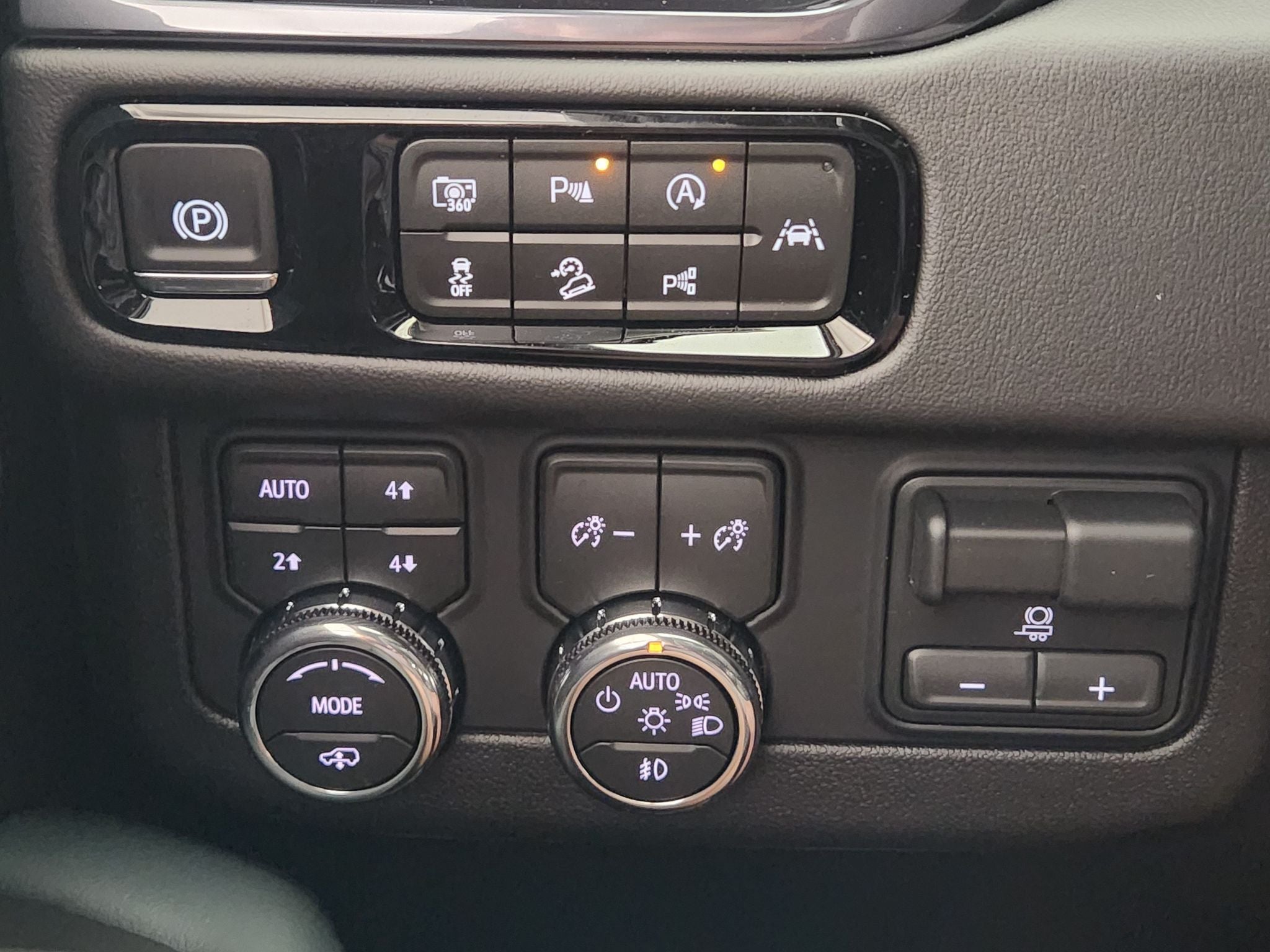 2027 GMC Yukon AT4