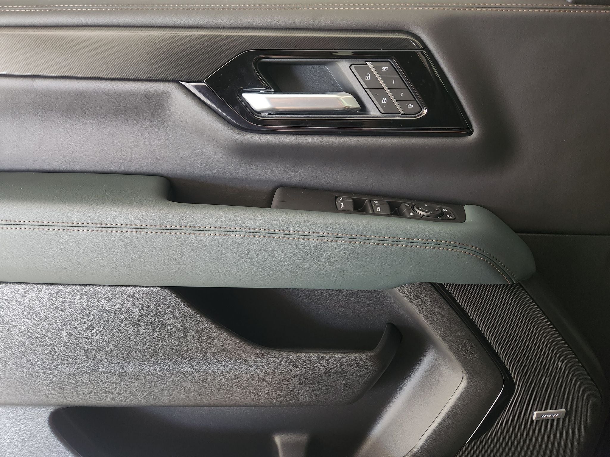 2027 GMC Yukon AT4