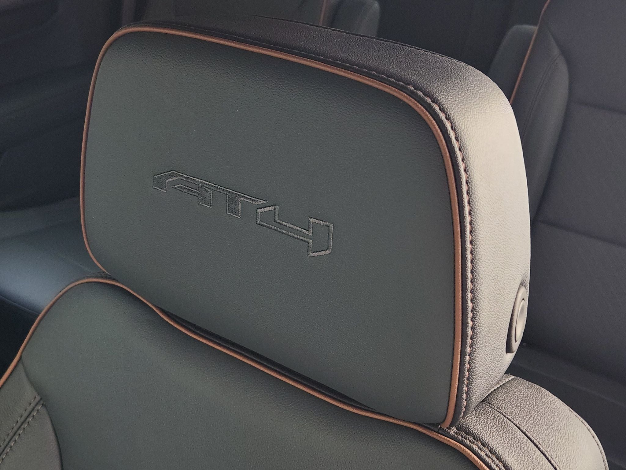 2027 GMC Yukon AT4
