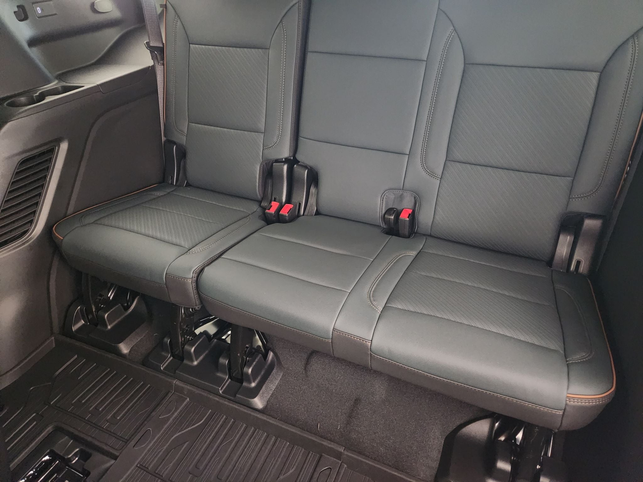 2027 GMC Yukon AT4
