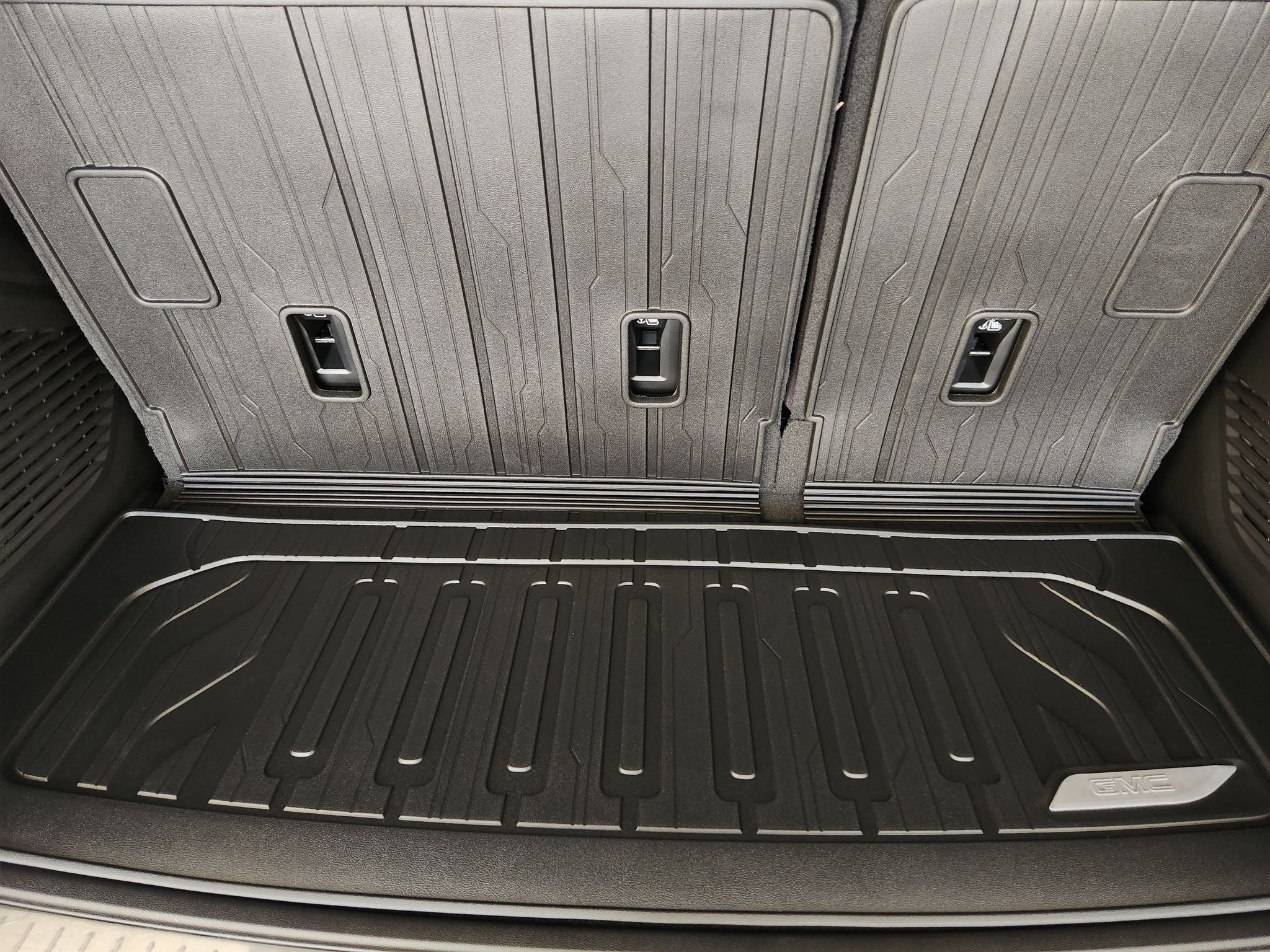 2027 GMC Yukon AT4
