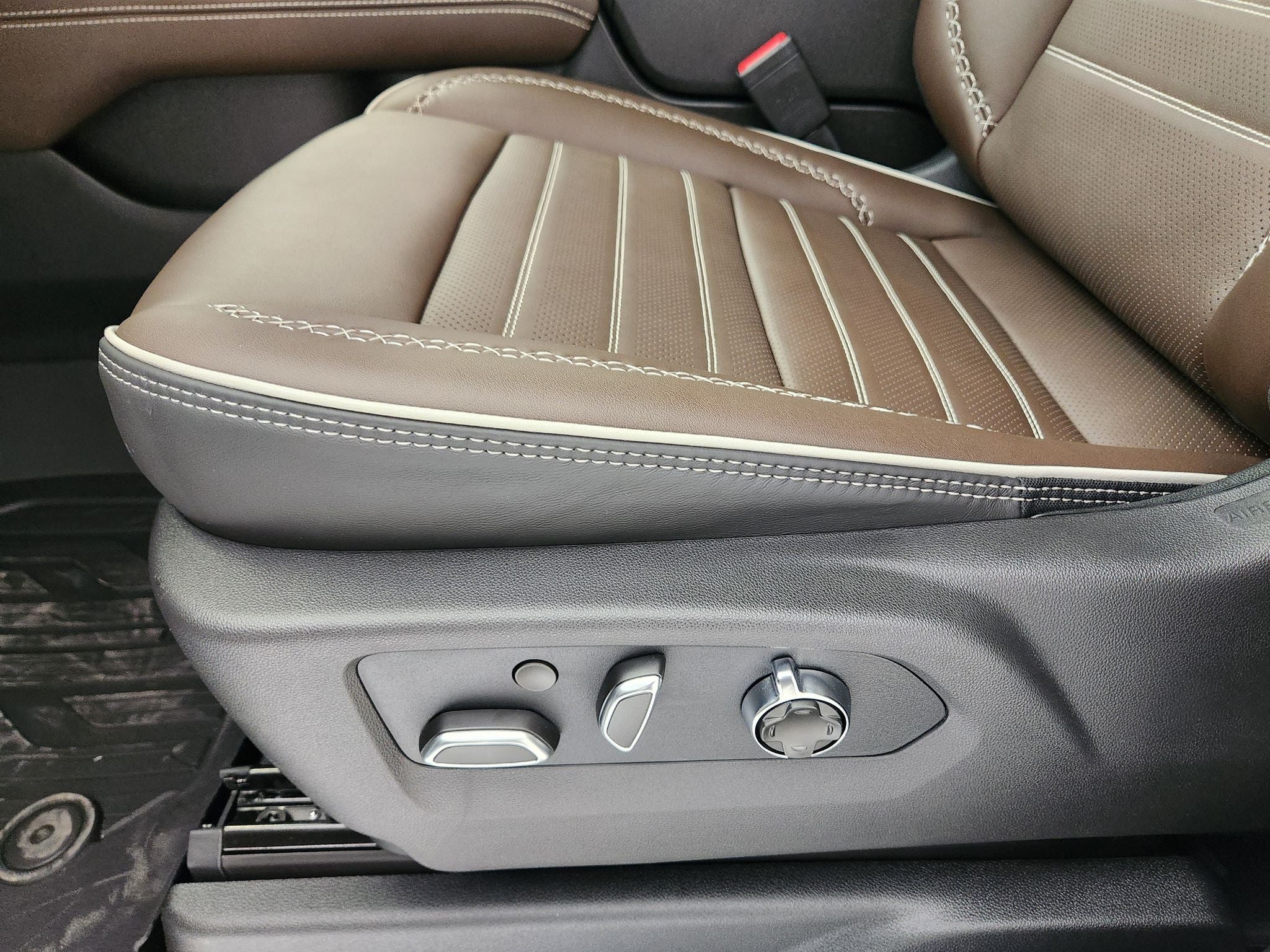 2027 GMC Yukon Denali Ultimate