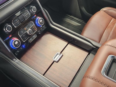 2023 GMC Yukon XL Denali Ultimate