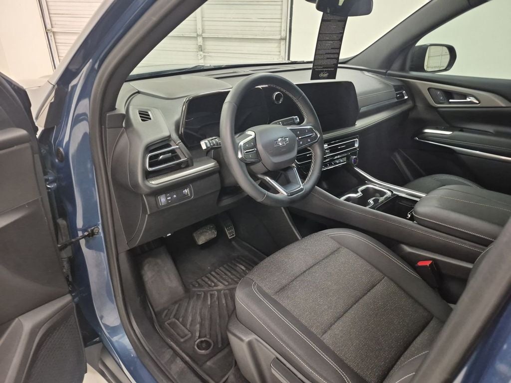 2024 Chevrolet Traverse LS