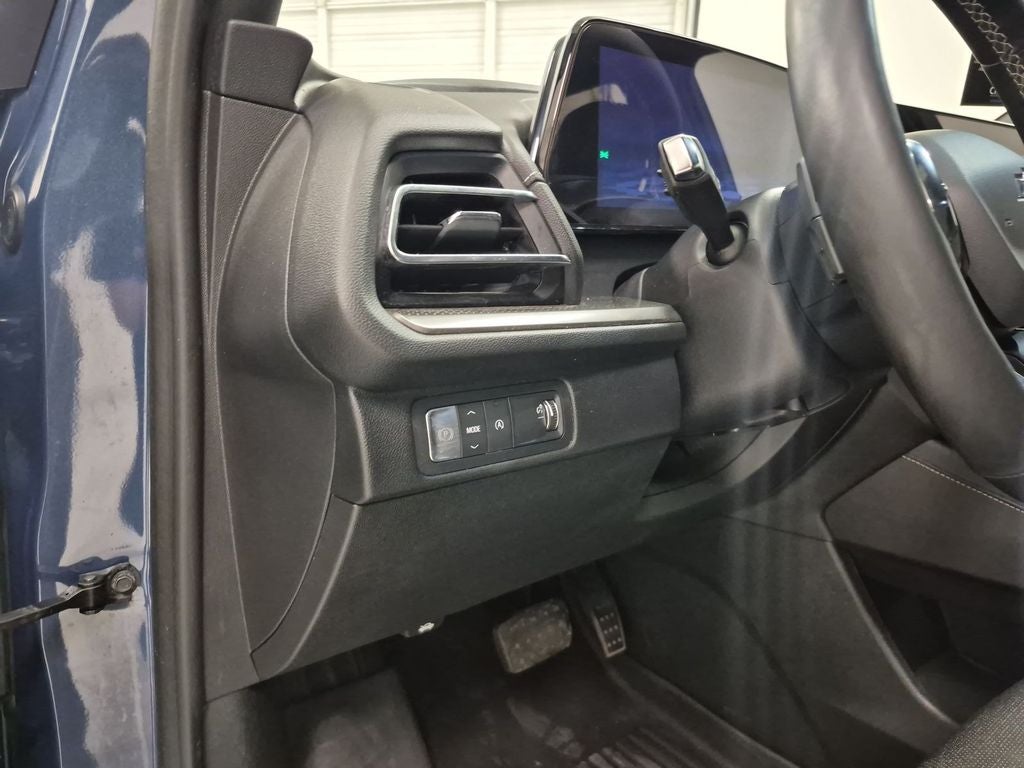 2024 Chevrolet Traverse LS