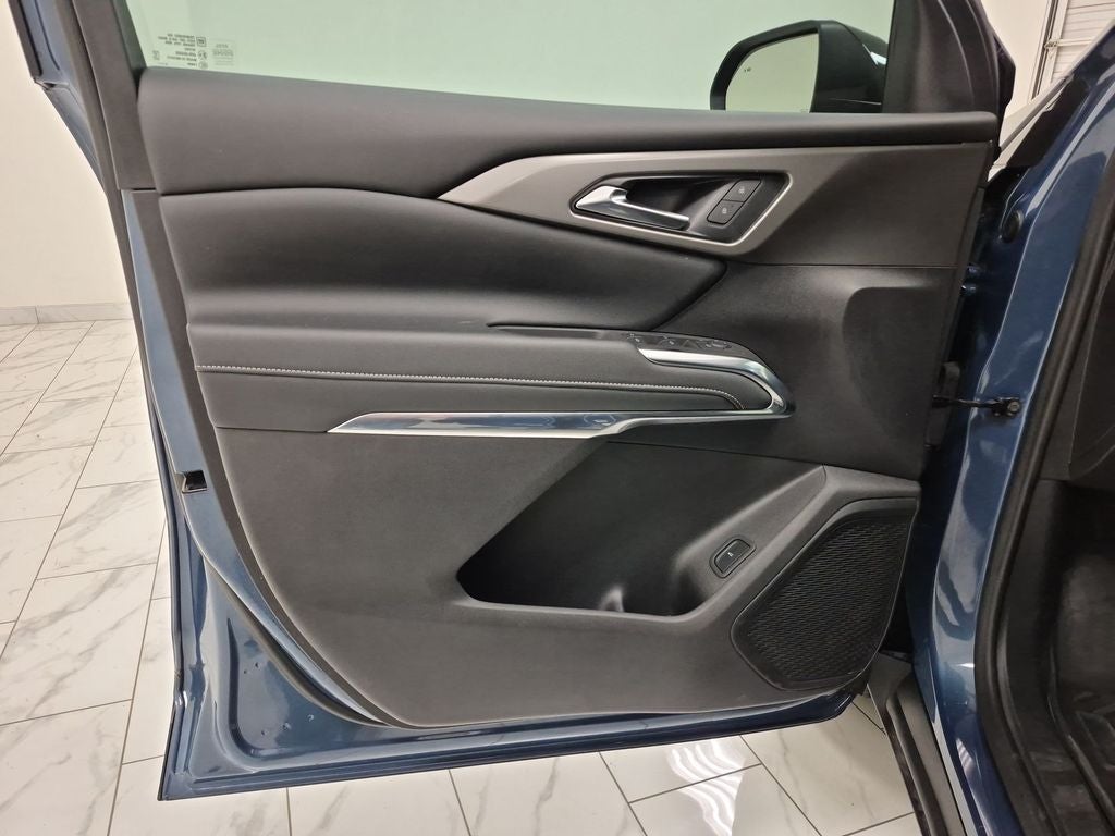 2024 Chevrolet Traverse LS