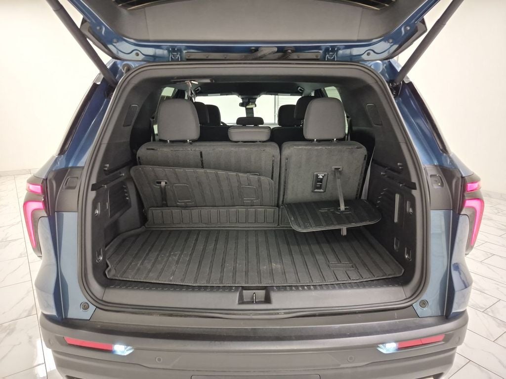 2024 Chevrolet Traverse LS