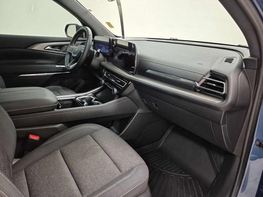 2024 Chevrolet Traverse LS