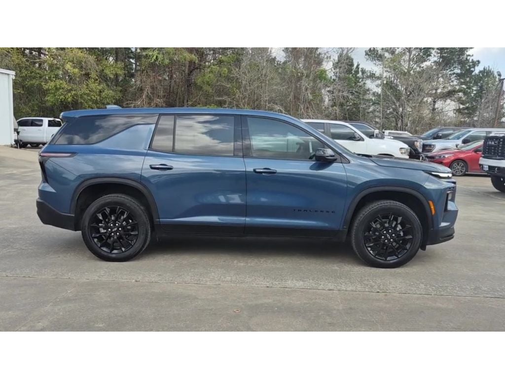 2024 Chevrolet Traverse LS