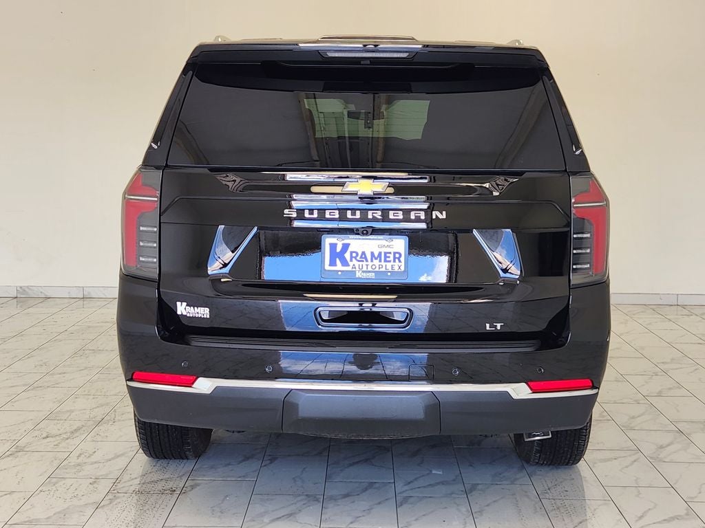 2025 Chevrolet Suburban LT