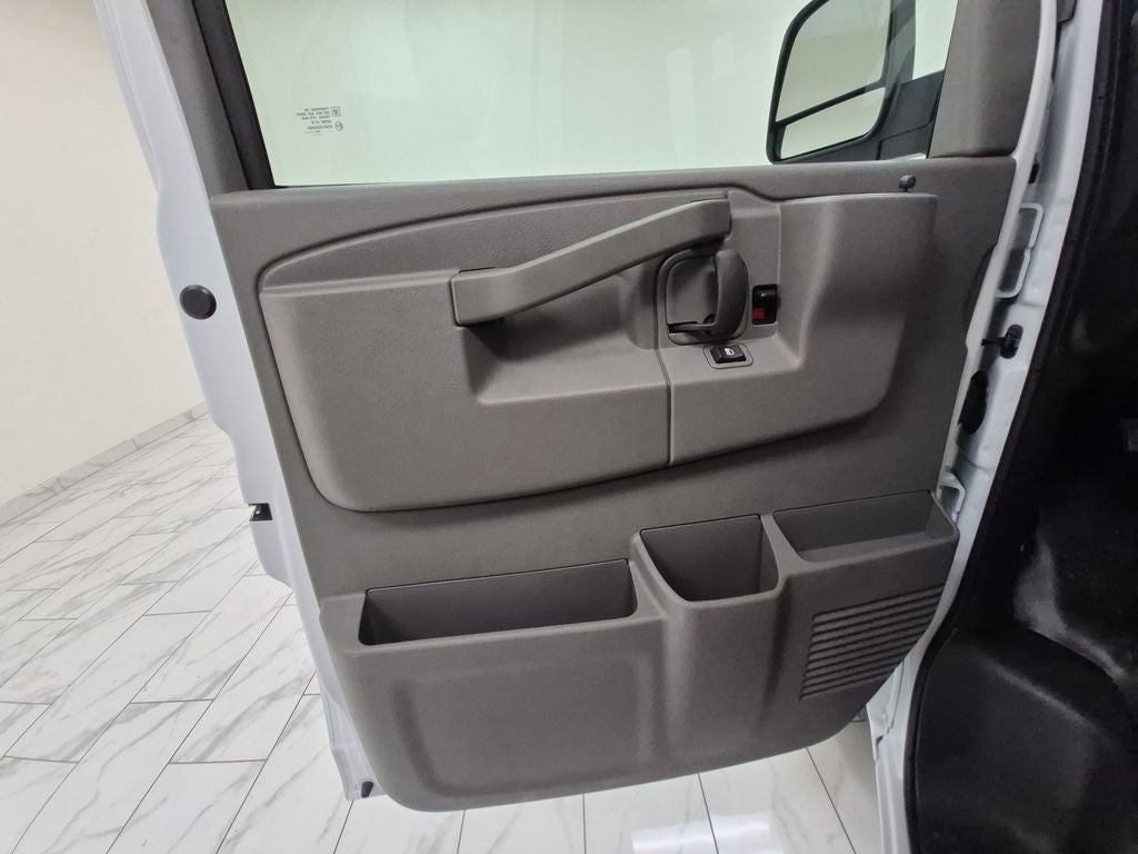 2025 GMC Savana Cargo 2500 Work Van