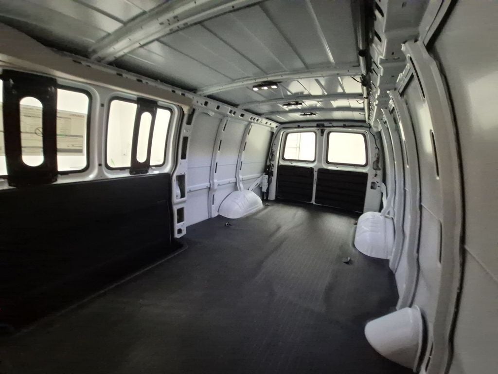 2025 GMC Savana Cargo 2500 Work Van