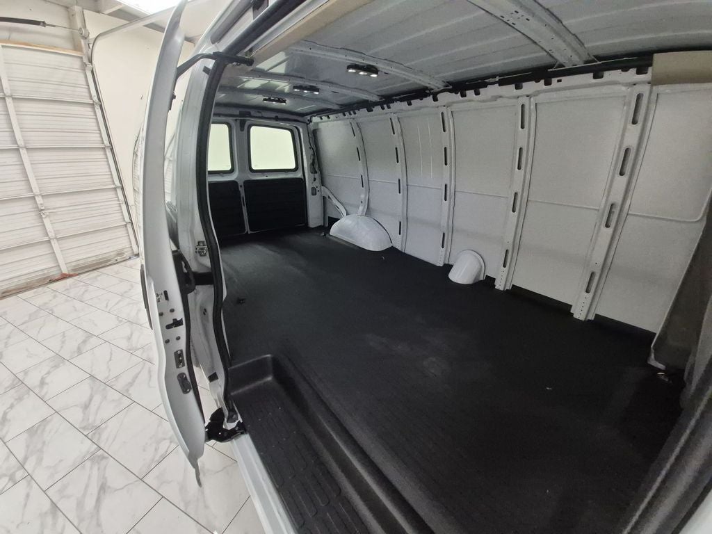 2025 GMC Savana Cargo 2500 Work Van