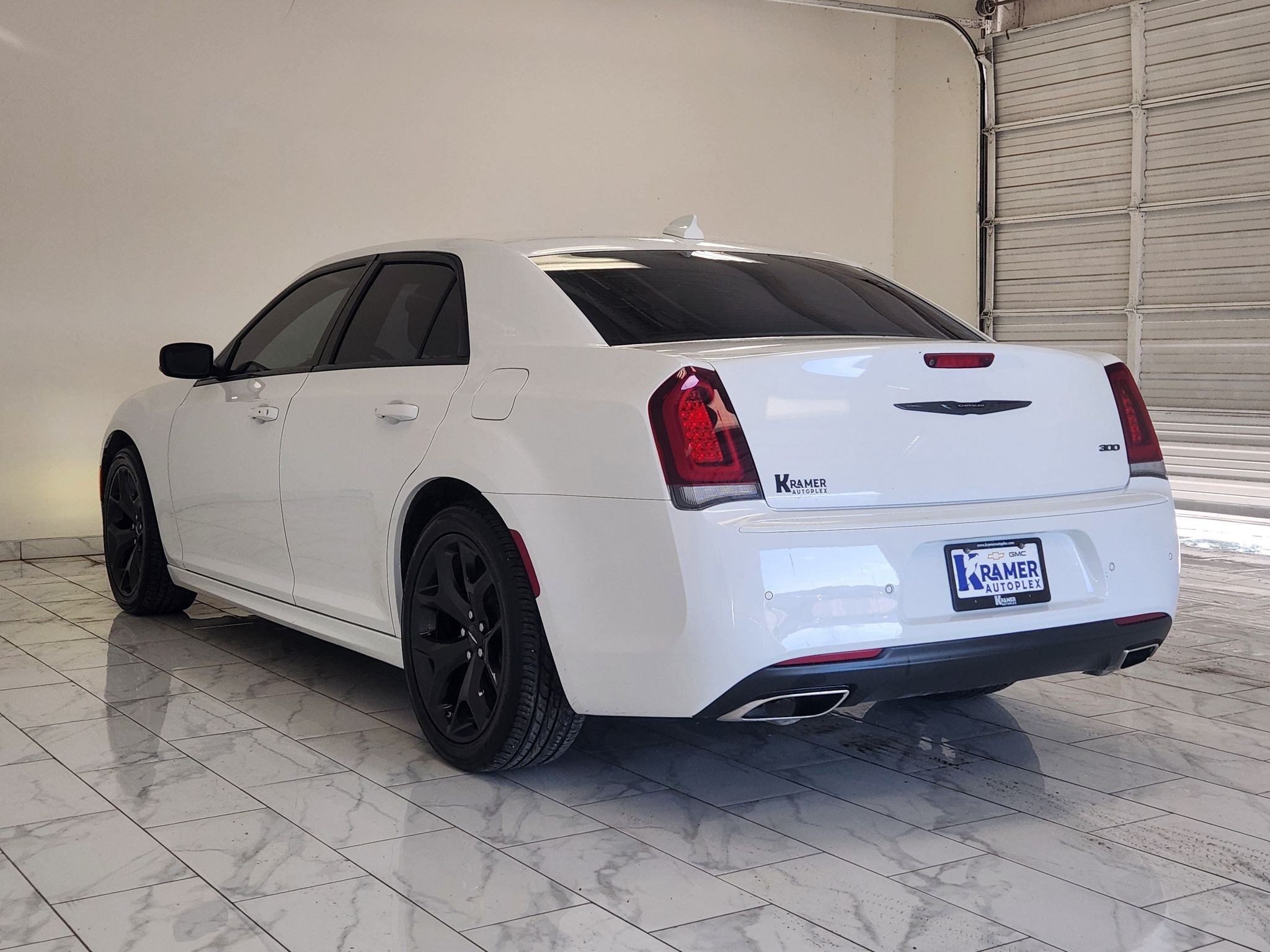 2022 Chrysler 300 Touring L