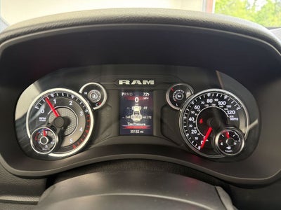 2023 RAM 3500 Big Horn Crew Cab 4x4 8' Box