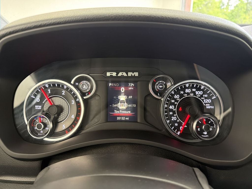 2023 RAM 3500 Big Horn Crew Cab 4x4 8' Box