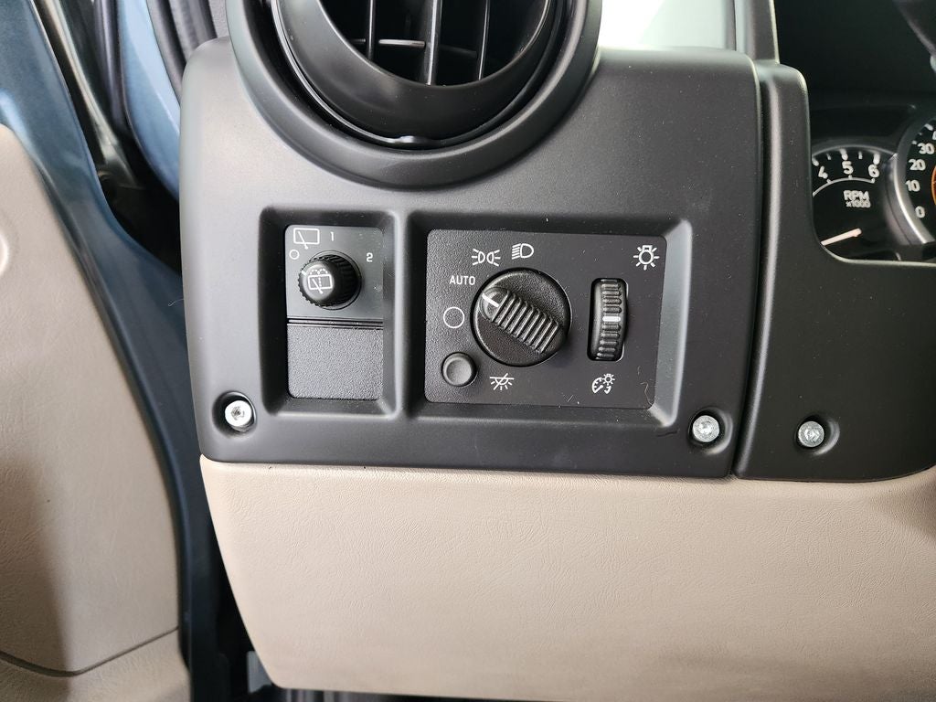 2005 HUMMER H2 SUV