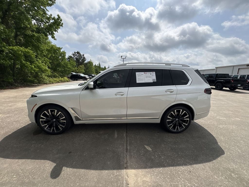 2025 BMW X7 xDrive40i