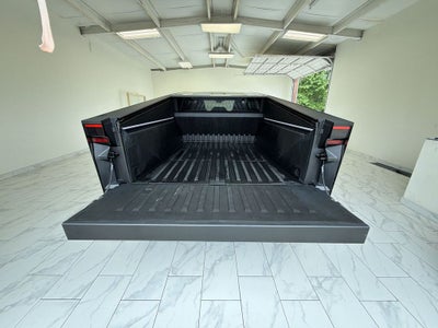 2025 Tesla Cybertruck All-Wheel Drive
