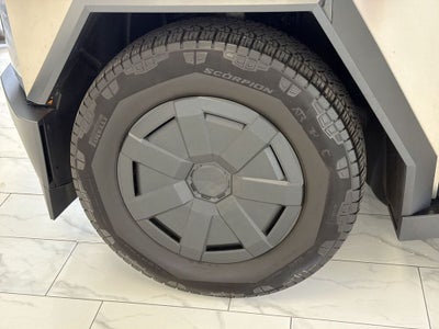 2025 Tesla Cybertruck All-Wheel Drive